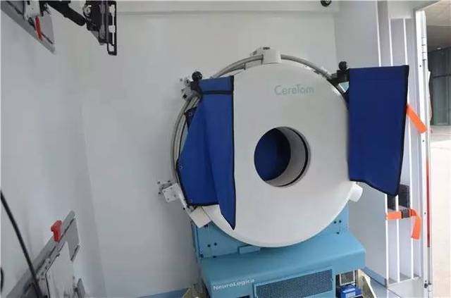 時間就是生命 依維柯New Daily改裝國內首臺移動CT腦卒中救護車